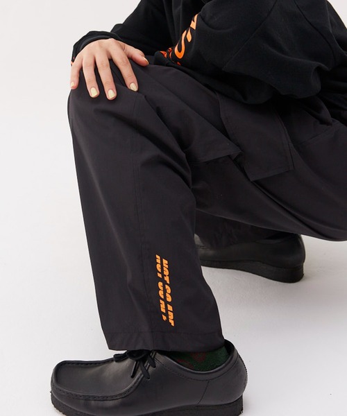 Not So Ape(ノットソーエイプ)の「アンクルロゴ カーゴパンツ(カーゴパンツ・メンズ・ブラック・MEDIUM)」の8枚目の写真