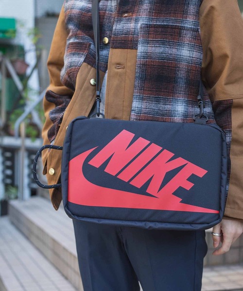 NIKE（ナイキ）の「NIKE SHOEBOX BAG PRM DA7337-010/521（ショルダー