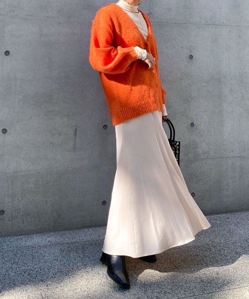 archives（アルシーヴ）の「サテンマーメイドスカート（スカート・レディース・パープル/ブラック/グリーン/イエロー/アイボリー・MEDIUM）」の12枚目の写真