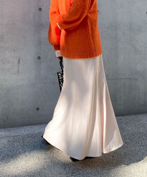 archives（アルシーヴ）の「サテンマーメイドスカート（スカート・レディース・パープル/ブラック/グリーン/イエロー/アイボリー・MEDIUM）」の9枚目の写真