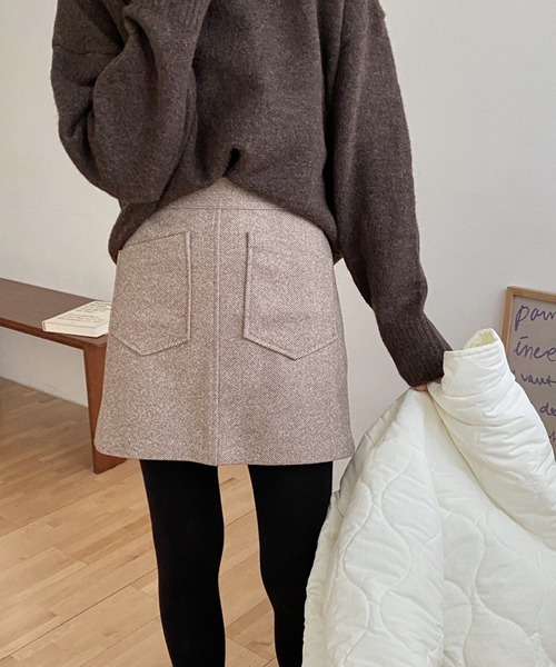 me+em select（ミームセレクト）の「ビックポケットアクセント裏ウェストゴムミニスカート（スカート・レディース・ブラック/ブラウン・FREE）」の3枚目の写真