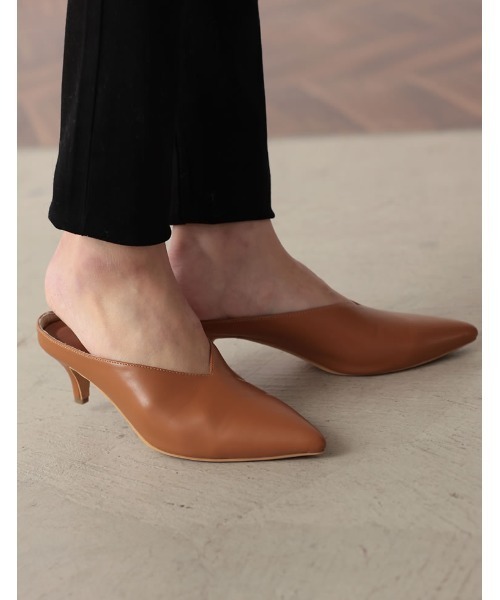 Re:EDIT(リエディ)の「Vカットポインテッドトゥミュールパンプス(パンプス・レディース・ホワイト/ブラック/イエロー/ラベンダー/キャメル・SMALL/MEDIUM/LARGE/X-LARGE/XX-LARGE)」の10枚目の写真