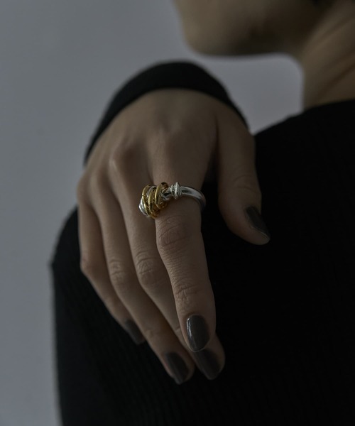 LAPUIS（ラピュイ）の「LAPUIS　Coil Aroundリング（リング・レディース・シルバー/ゴールド/シルバー系その他・11/13）」の2枚目の写真