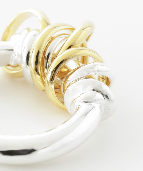 LAPUIS（ラピュイ）の「LAPUIS　Coil Aroundリング（リング・レディース・シルバー/ゴールド/シルバー系その他・11/13）」の9枚目の写真