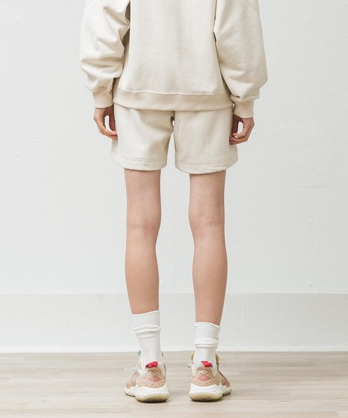 ALLUMER（アリュメール）の「スウェットショートパンツ（スウェットパンツ・レディース・アイボリー・1）」の6枚目の写真