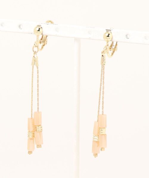 earth music&ecology（アースミュージックアンドエコロジー）の「チェーンスクエアビーズイヤリング（イヤリング・レディース・ブルー/オレンジ・FREE）」の8枚目の写真