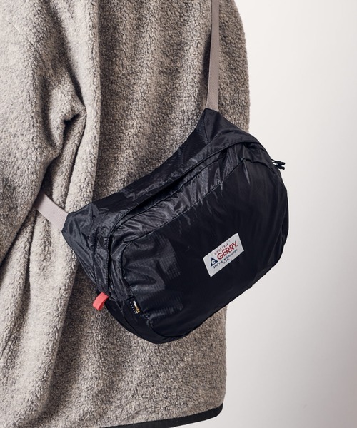 GERRY(ジェリー)の「【GERRY/ジェリー】POKETABLE ショルダーバック(ショルダーバッグ・レディース・ブラック/オレンジ/グリーン/ブルー・FREE)」の1枚目の写真