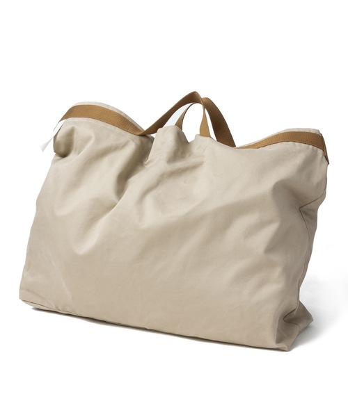 DAILY STANDARD by SANDINISTA(デイリースタンダードバイサンディニスタ)の「Chino Travel Shoulder Bag(ショルダーバッグ・メンズ・ブラック/ベージュ/チャコール/ネイビー・FREE)」の9枚目の写真