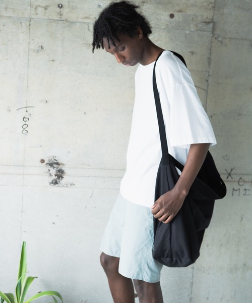DAILY STANDARD by SANDINISTA(デイリースタンダードバイサンディニスタ)の「Chino Travel Shoulder Bag(ショルダーバッグ・メンズ・ブラック/ベージュ/チャコール/ネイビー・FREE)」の11枚目の写真