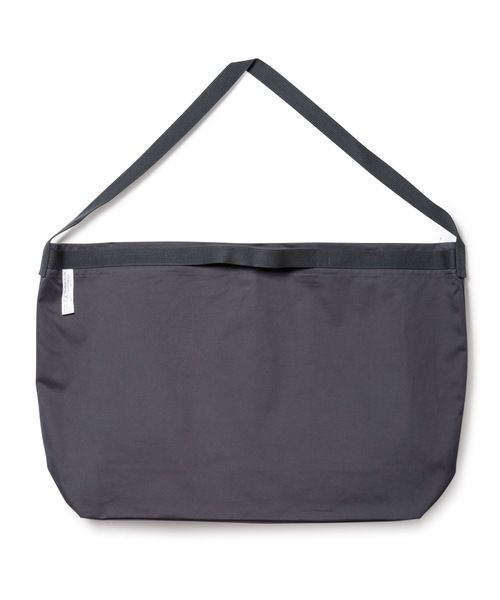 DAILY STANDARD by SANDINISTA(デイリースタンダードバイサンディニスタ)の「Chino Travel Shoulder Bag(ショルダーバッグ・メンズ・ブラック/ベージュ/チャコール/ネイビー・FREE)」の12枚目の写真