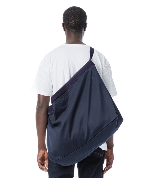 DAILY STANDARD by SANDINISTA(デイリースタンダードバイサンディニスタ)の「Chino Travel Shoulder Bag(ショルダーバッグ・メンズ・ブラック/ベージュ/チャコール/ネイビー・FREE)」の21枚目の写真