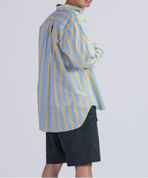 BRICK & SONS（ブリックアンドサンズ）の「リラックスバックプリーツシャツ＜サックス×イエローストライプ＞（シャツ/ブラウス・メンズ・サックスブルー・LL/S/M/L）」の12枚目の写真