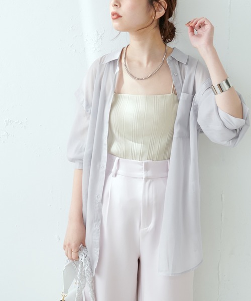 natural couture(ナチュラルクチュール)の「WEB限定カラーあり/今季押さえておきたい肩あき+シアーが旬な一枚 肩あきラメシアーシャツ(シャツ/ブラウス・レディース・グレー/オフホワイト/ピンク/オレンジ/ストライプ/チェック・FREE)」の12枚目の写真