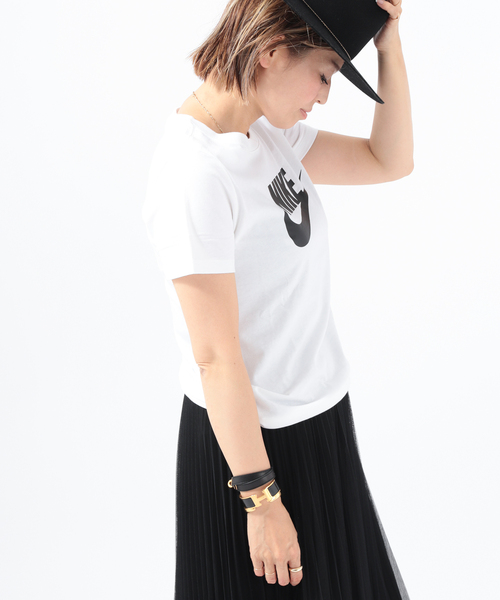 NIKE（ナイキ）の「【NIKE/ナイキ】LOGO Tシャツ（Tシャツ/カットソー・レディース・ホワイト・FREE）」の2枚目の写真