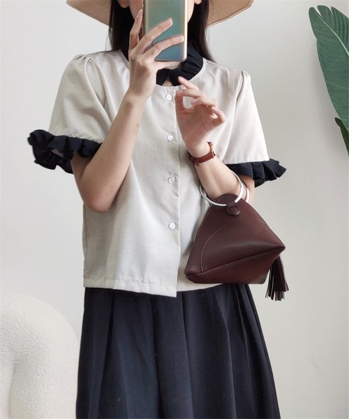 MAISON DE THERESE（メゾン ド テレーズ）の「バイカラーフリルシャツ（シャツ/ブラウス・レディース・ブラック/グレイッシュベージュ・M）」の7枚目の写真