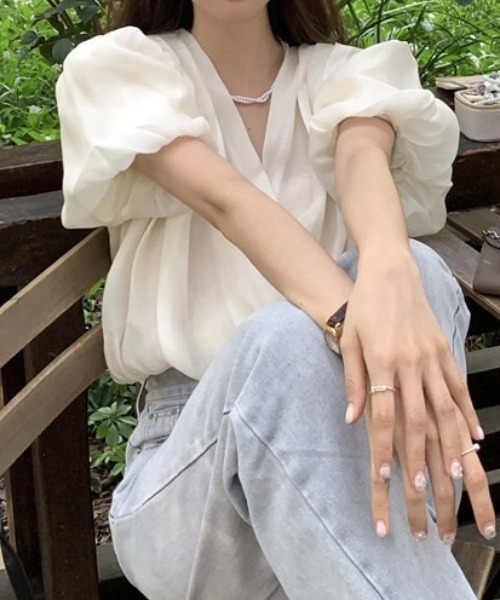 LAC-VERT（ラック・ヴェール）の「Vラップふんわりシフォントップス（シャツ/ブラウス・レディース・アイボリー/ピンク・FREE）」の4枚目の写真