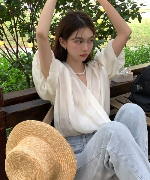 LAC-VERT（ラック・ヴェール）の「Vラップふんわりシフォントップス（シャツ/ブラウス・レディース・アイボリー/ピンク・FREE）」の7枚目の写真