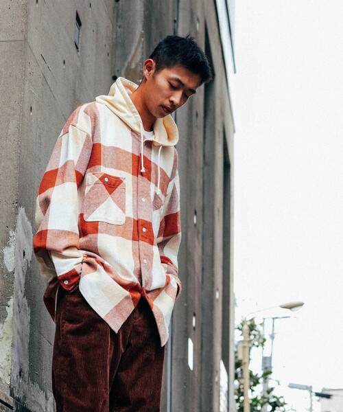 BEAMS（ビームス）の「BEAMS / ネルチェック イージーフィット フーディ シャツ（シャツ/ブラウス・メンズ・ブラウン/グレー・S/M/L/XL）」の9枚目の写真