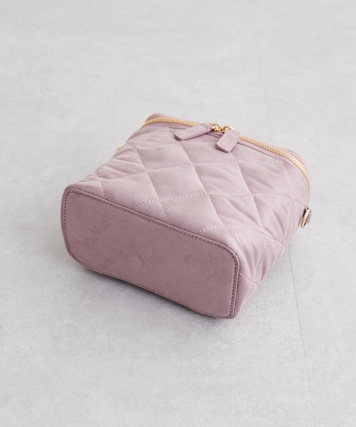 natural couture（ナチュラルクチュール）の「2022AWアイテム/キルティングがかわいい キルティングバニティバッグ（ショルダーバッグ・レディース・ブラック/グリーン/パープル・FREE）」の8枚目の写真