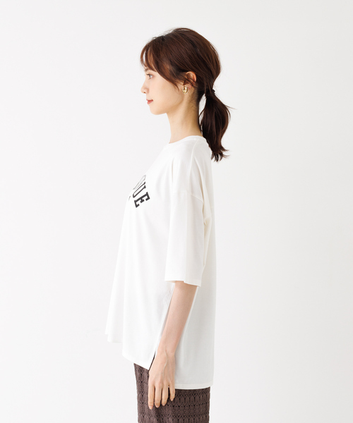 abahouse mavie（アバハウスマヴィ）の「オーバーサイズロゴT（Tシャツ/カットソー・レディース・ホワイト/チャコールグレー・フリー）」の7枚目の写真