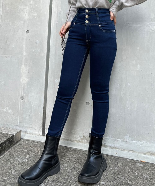 SPIGA（スピーガ）の「ハイウエスト3つ釦スキニーデニム（デニムパンツ・レディース・ブラック/ダークブルー・SMALL/MEDIUM）」の9枚目の写真