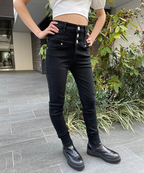 SPIGA（スピーガ）の「ハイウエスト3つ釦スキニーデニム（デニムパンツ・レディース・ブラック/ダークブルー・SMALL/MEDIUM）」の11枚目の写真