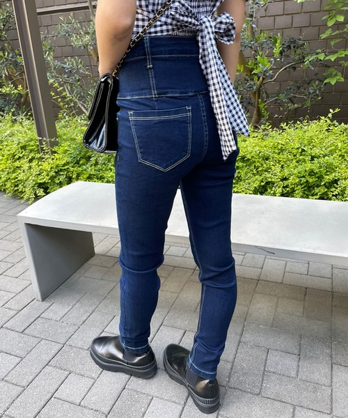 SPIGA（スピーガ）の「ハイウエスト3つ釦スキニーデニム（デニムパンツ・レディース・ブラック/ダークブルー・SMALL/MEDIUM）」の21枚目の写真