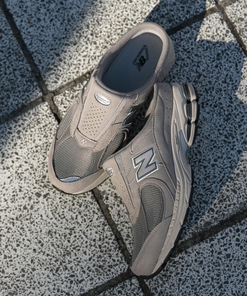 NEW BALANCE　M2002