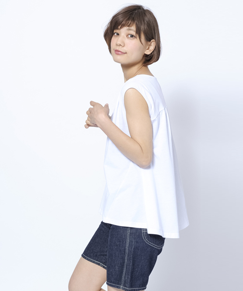 MILKFED.（ミルクフェド）の「【mini7月号掲載】S/S PLEATED TOP　（フレアートップス/タック入り）（Tシャツ/カットソー・レディース・ホワイト/ネイビー・MEDIUM/SMALL）」の4枚目の写真