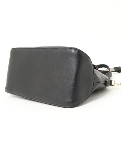 and it_（アンドイット）の「Legato Largo かるいかばんフェイクレザー 2WAYショルダー（ショルダーバッグ・レディース・グレイッシュベージュ/アイボリー/ブラック/ブルーグレー/パープル/ライトブラウン/オリーブ・FREE）」の11枚目の写真