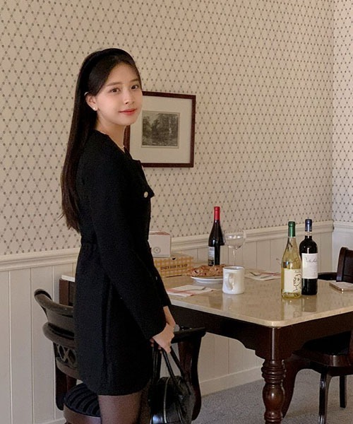 SONA（ソナ）の「SONA ゴールドボタンツイードミニワンピース（ワンピース・レディース・ブラック/ホワイト・FREE）」の16枚目の写真