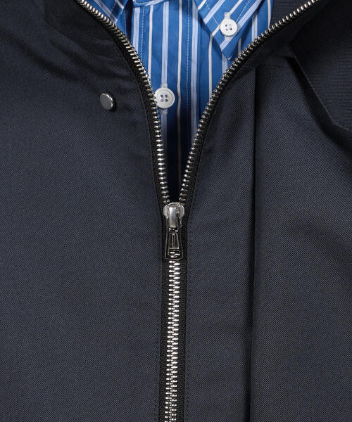 TOMORROWLAND （トゥモローランド）の「シルクポリエステルツイル フィールドコート（ブルゾン・メンズ・ライトグレー/ダークブルー・M/XS/S）」の15枚目の写真