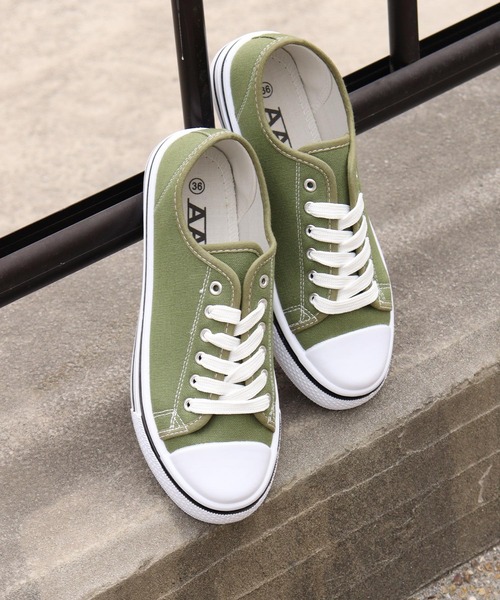 aaaページです。 セール】オーセンティックローテクスニーカー（スニーカー