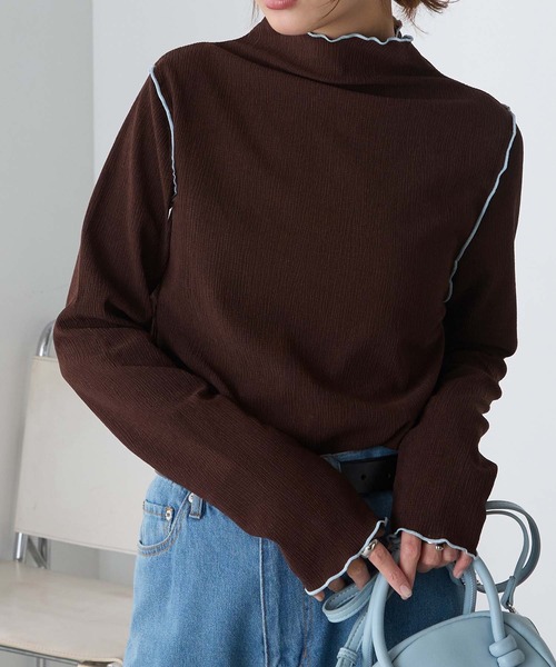 BONLECILL(ボンルシール)の「ハイネック 配色メロー シャーリングプルオーバー/インナー(Tシャツ/カットソー・レディース・ライトブルー/ブラック/オレンジ/ライトグリーン/アイボリー/ネイビー/ピンク/モカ/ブルー/イエロー/ブラウン/パープル・FREE)」の3枚目の写真