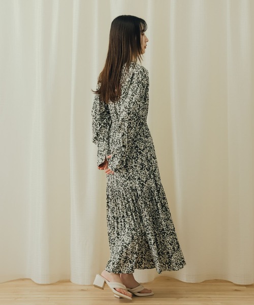 SENSE OF PLACE by URBAN RESEARCH（センスオブプレイスバイアーバンリサーチ）の「ボリュームスリーブティアードワンピース（ワンピース・レディース・モカ/ブラック系その他/ラベンダー・ONE）」の19枚目の写真