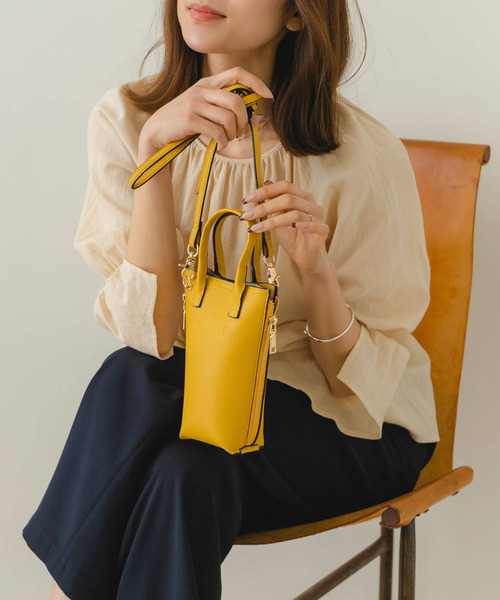 RODE SKO（ロデスコ）の「タテナガミニショルダーバッグ（ショルダーバッグ・レディース・イエロー/モカ/ブラック/ライトブルー/アイボリー・ONE）」の13枚目の写真