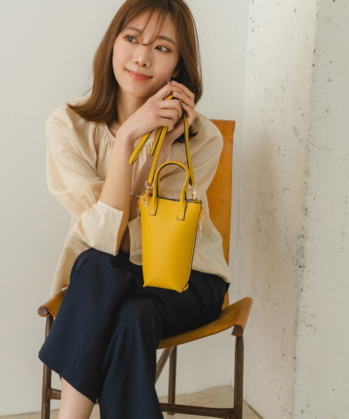 RODE SKO（ロデスコ）の「タテナガミニショルダーバッグ（ショルダーバッグ・レディース・イエロー/モカ/ブラック/ライトブルー/アイボリー・ONE）」の14枚目の写真