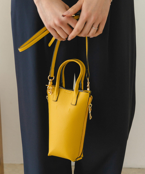 RODE SKO（ロデスコ）の「タテナガミニショルダーバッグ（ショルダーバッグ・レディース・イエロー/モカ/ブラック/ライトブルー/アイボリー・ONE）」の15枚目の写真