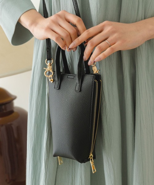 RODE SKO（ロデスコ）の「タテナガミニショルダーバッグ（ショルダーバッグ・レディース・イエロー/モカ/ブラック/ライトブルー/アイボリー・ONE）」の22枚目の写真