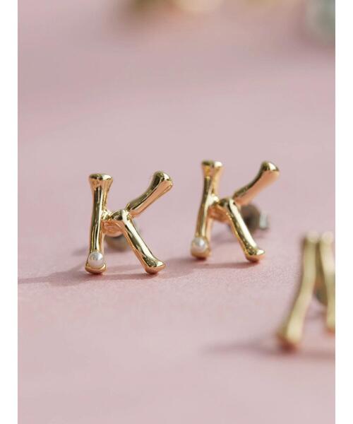 AMERICAN HOLIC(アメリカンホリック)の「ポイントパールイニシャルピアスGD(ピアス(両耳用)・レディース・A/H/K/M/S・FREE)」の3枚目の写真