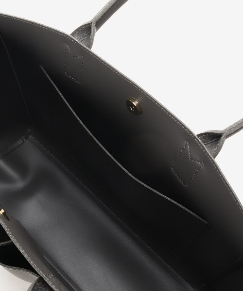 & chouette(アンドシュエット)の「フロントポケット A4対応トート(トートバッグ・レディース・ブラウン/ベージュ/グレイッシュベージュ/オフホワイト/ライトグレー/ブラック/グレー/ミント・FREE)」の21枚目の写真