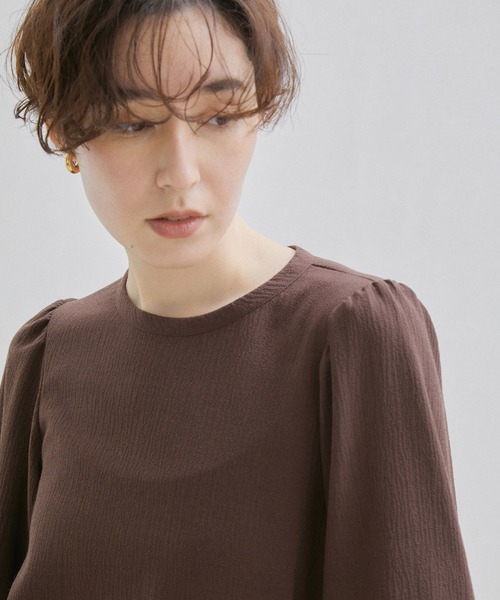 【WEB・一部店舗限定】【洗える】バックオープンパフスリーブブラウス