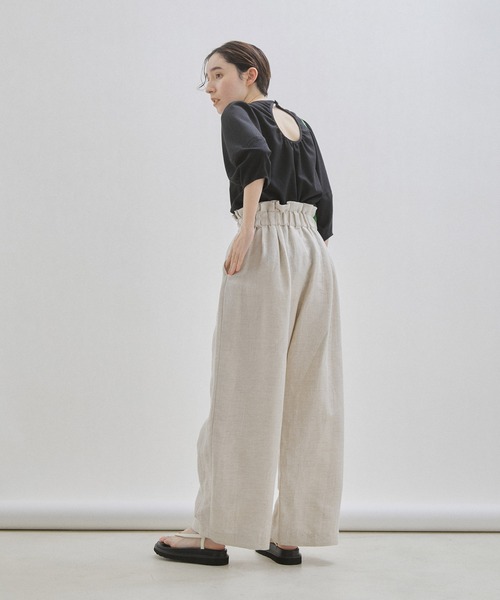 【WEB・一部店舗限定】【洗える】バックオープンパフスリーブブラウス