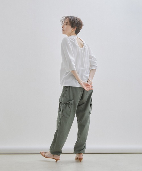 【WEB・一部店舗限定】【洗える】バックオープンパフスリーブブラウス