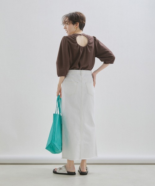 【WEB・一部店舗限定】【洗える】バックオープンパフスリーブブラウス