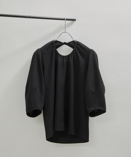 SALON adam et rope'(サロン アダム エ ロペ)の「【WEB・一部店舗限定】【洗える】バックオープンパフスリーブブラウス(シャツ/ブラウス・レディース・ブラウン/ブラック/ホワイト・FREE)」の8枚目の写真