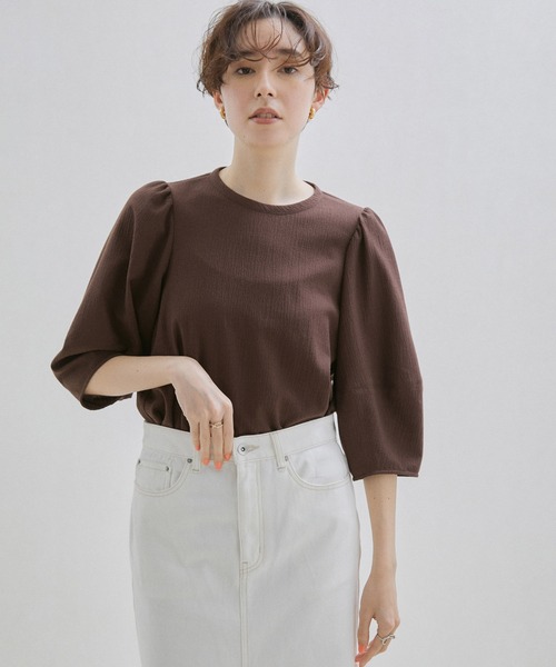 SALON adam et rope'(サロン アダム エ ロペ)の「【WEB・一部店舗限定】【洗える】バックオープンパフスリーブブラウス(シャツ/ブラウス・レディース・ブラウン/ブラック/ホワイト・FREE)」の5枚目の写真