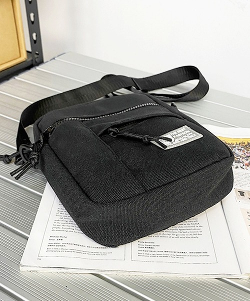 florist(フローリスト)の「【2WAY/ユニセックス】配色カラーストリートカジュアルミニショルダーバッグ(ショルダーバッグ・レディース・ホワイト/ブルー/ブラック/マスタード・FREE)」の22枚目の写真