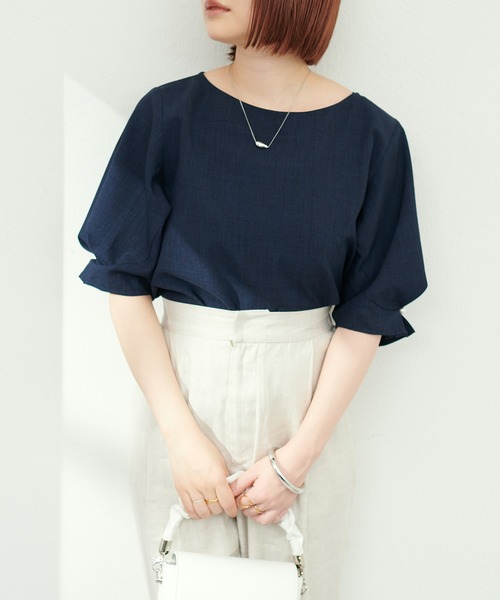 ナチュラルクチュール パール付きタックスリーブブラウス ネイビー natural couture(ナチュラルクチュール)の「パール付きタック