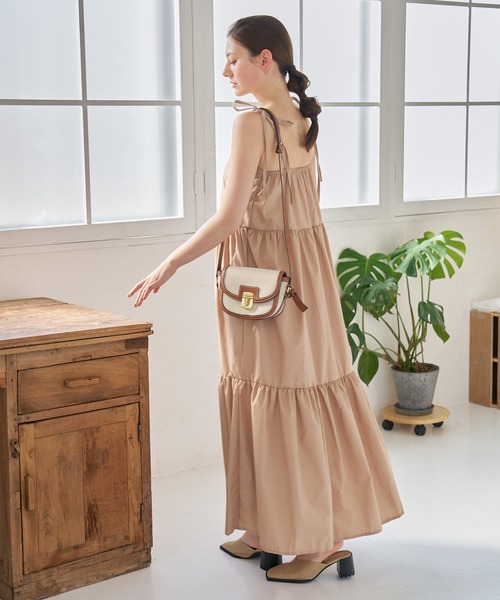 a:mure(アミュール)の「ティアードキャミワンピース(ワンピース・レディース・ブラック/グレー/ベージュ・F)」の13枚目の写真